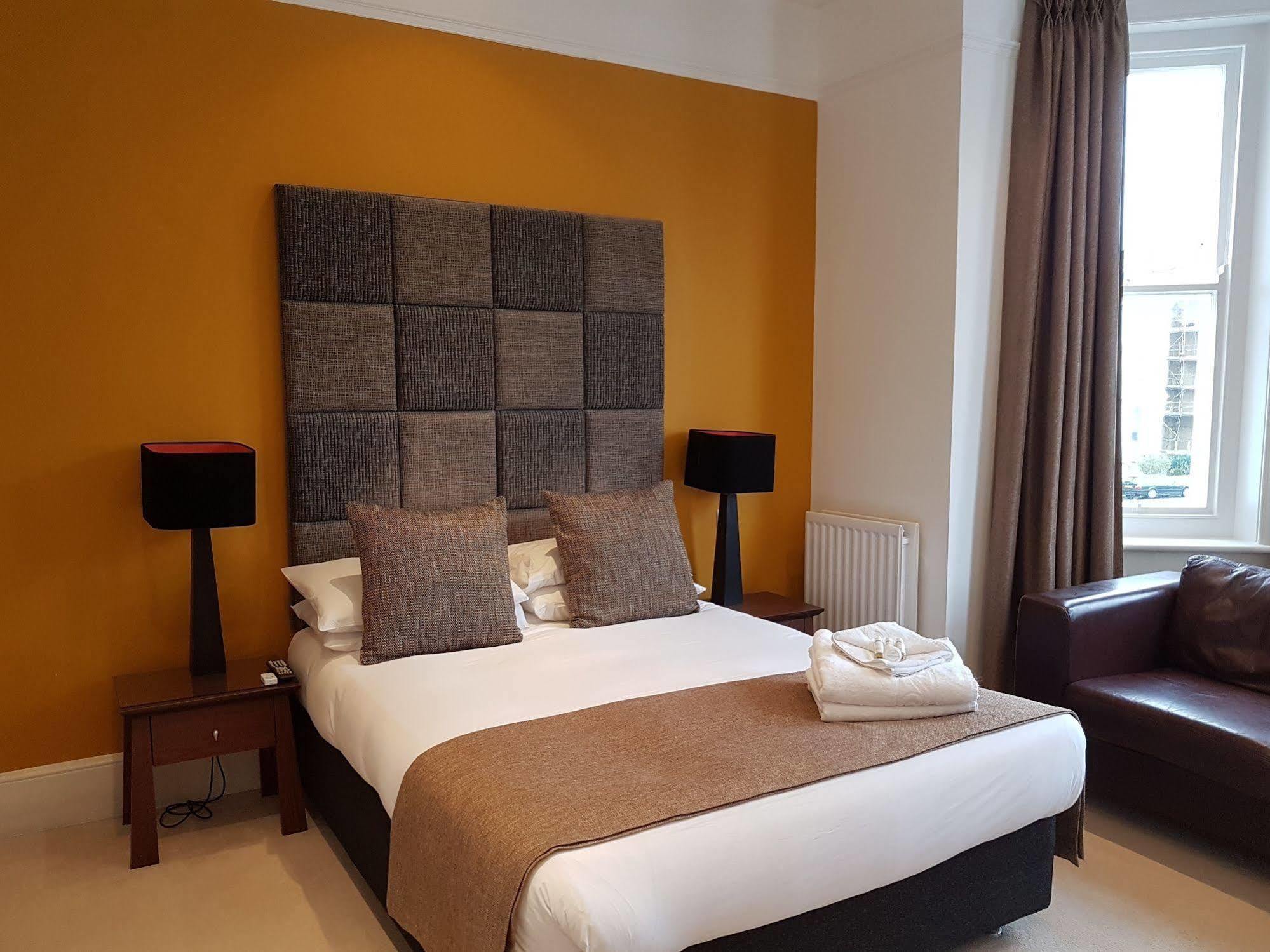 Bed and Breakfast The Relish Folkestone Exteriér fotografie
